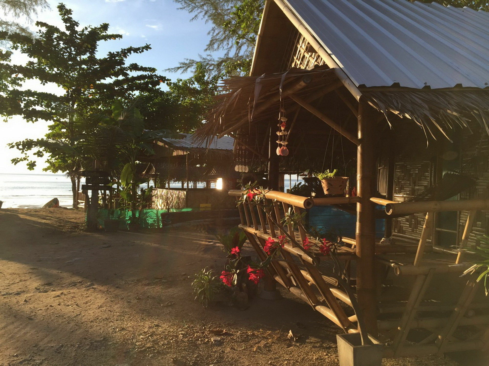 Rann Chalet Beach Side Ko Lanta Esterno foto
